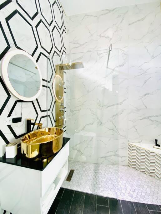 Pasavento - Modern Black Suite Camaceyes Bagian luar foto