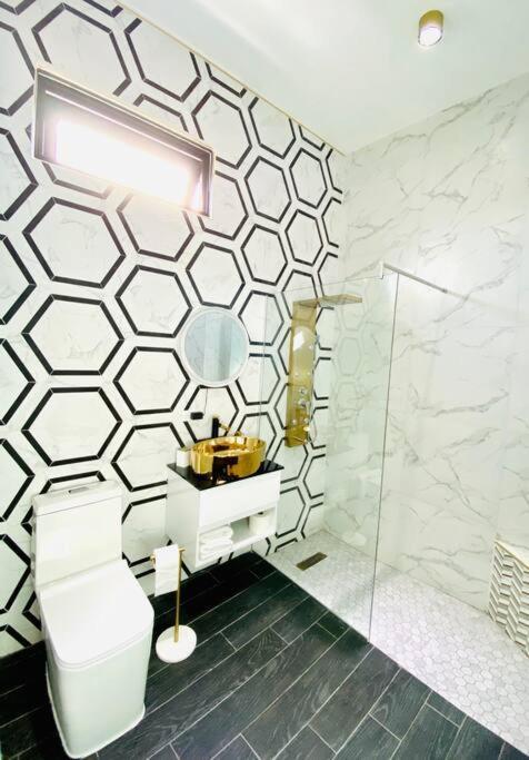 Pasavento - Modern Black Suite Camaceyes Bagian luar foto